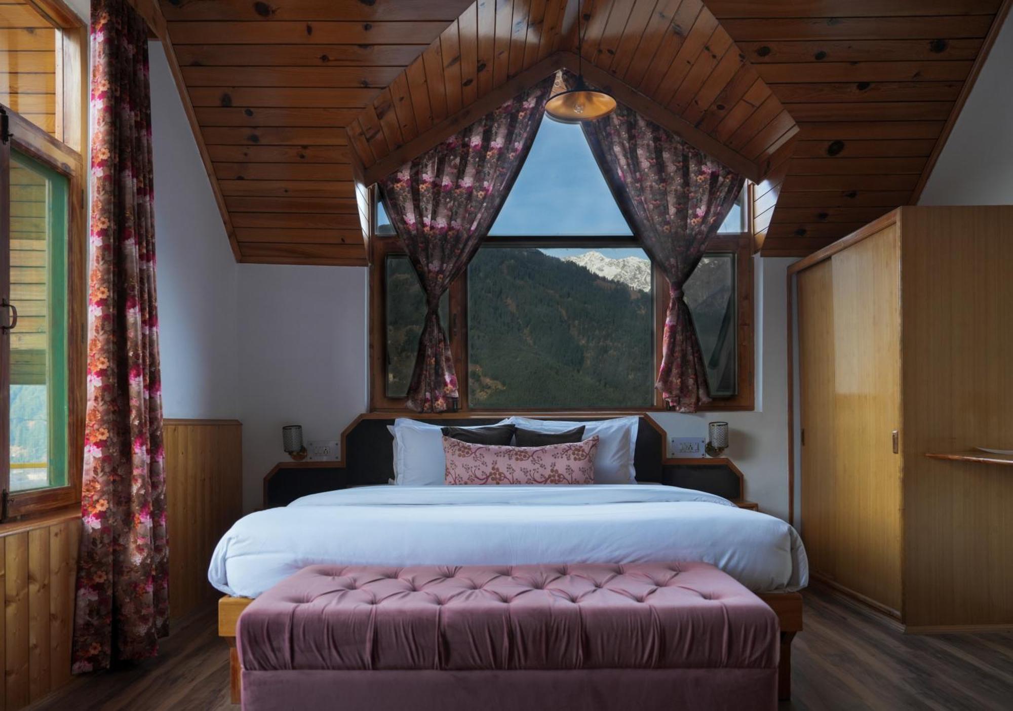 The Wooden Chalet, Manali Exteriör bild